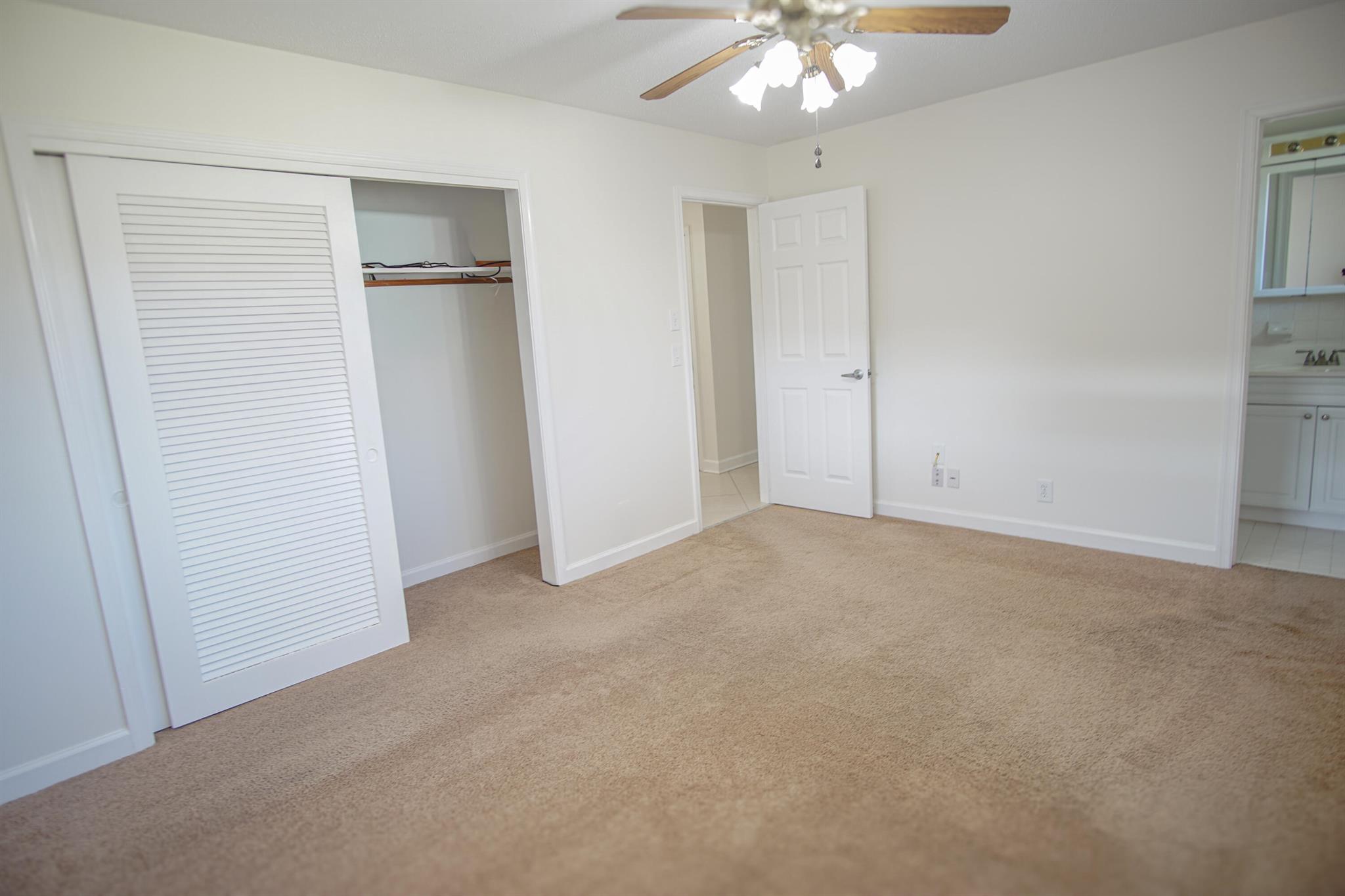 ENGLEWOOD MANOR - Residential