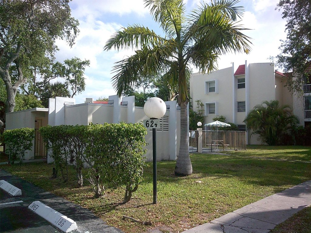 Photo of 624 NW 13th Street #22, Boca Raton, FL 33486 (MLS # F10491195)