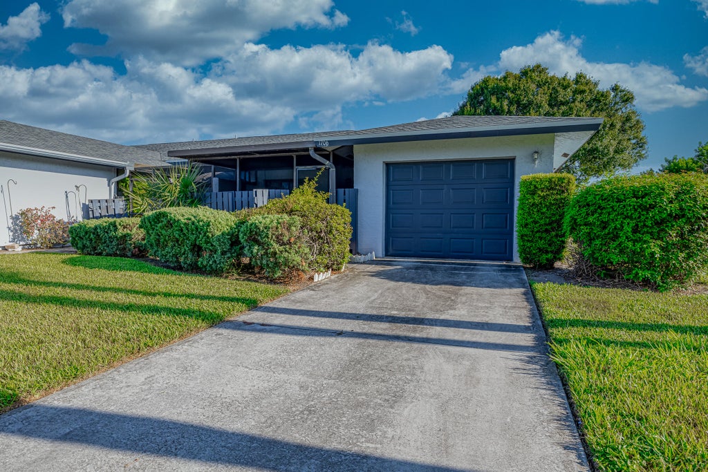 Photo of 1706 N Dovetail Drive #H, Fort Pierce, FL 34982 (MLS # B26066309)