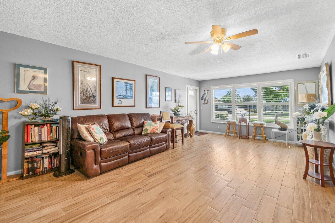 7376 W Oakridge Circle C4320