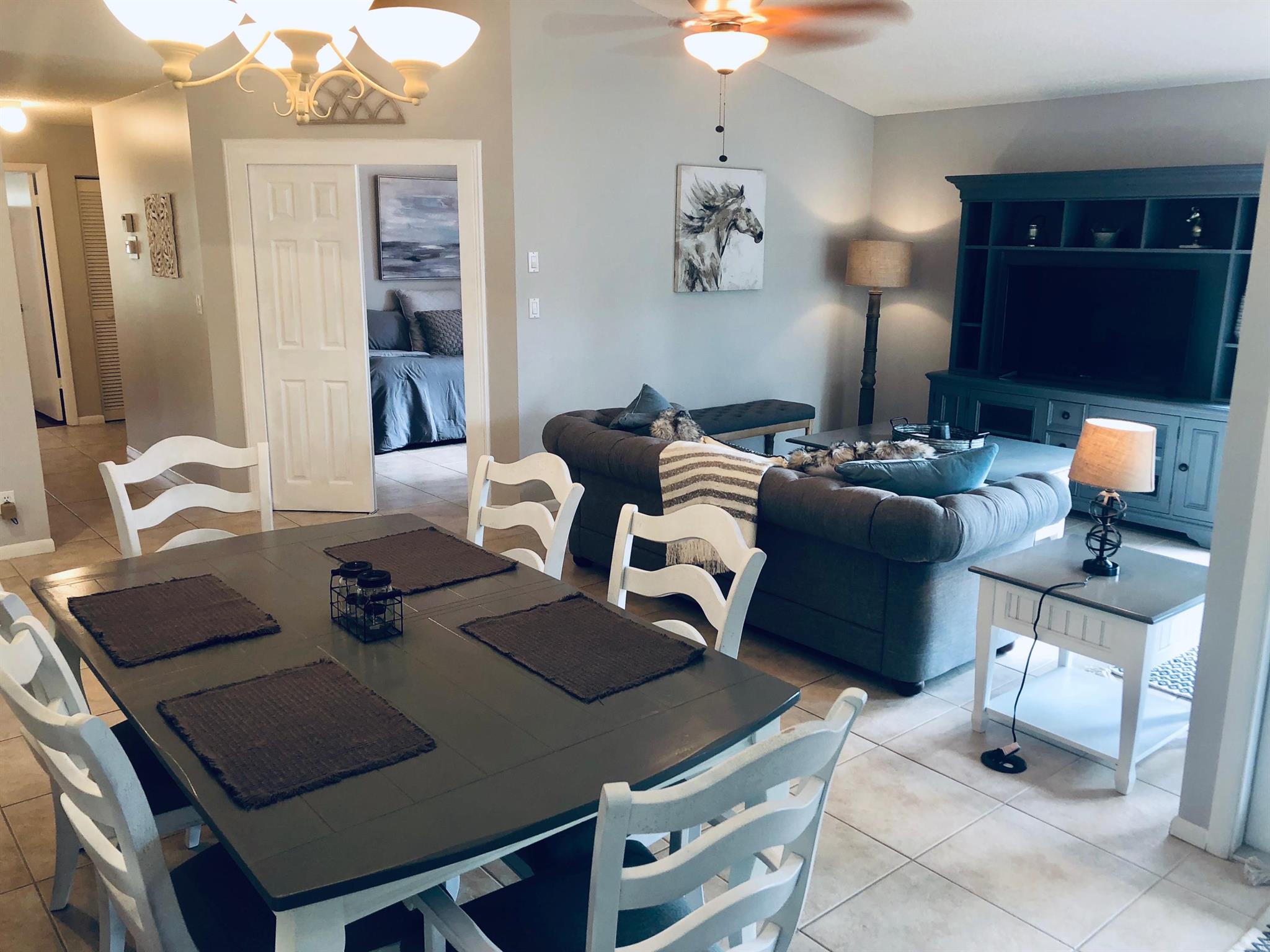 BEDFORD MEWS AT WELLINGTO - Residential Lease