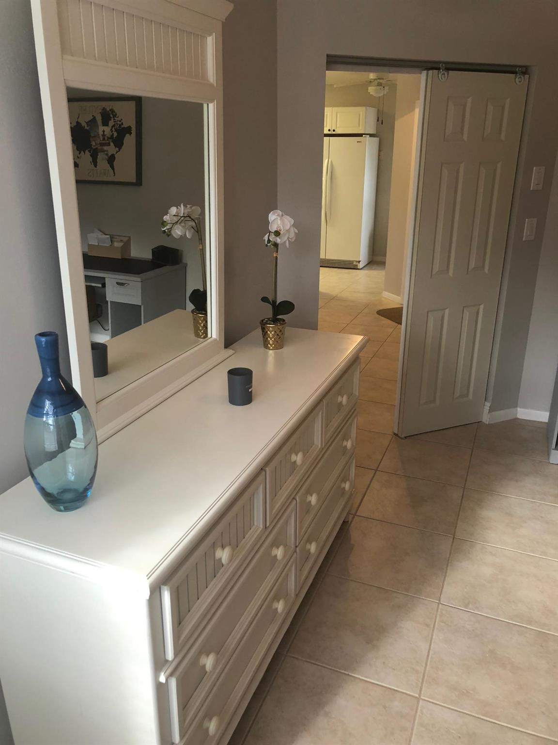 BEDFORD MEWS AT WELLINGTO - Residential Lease