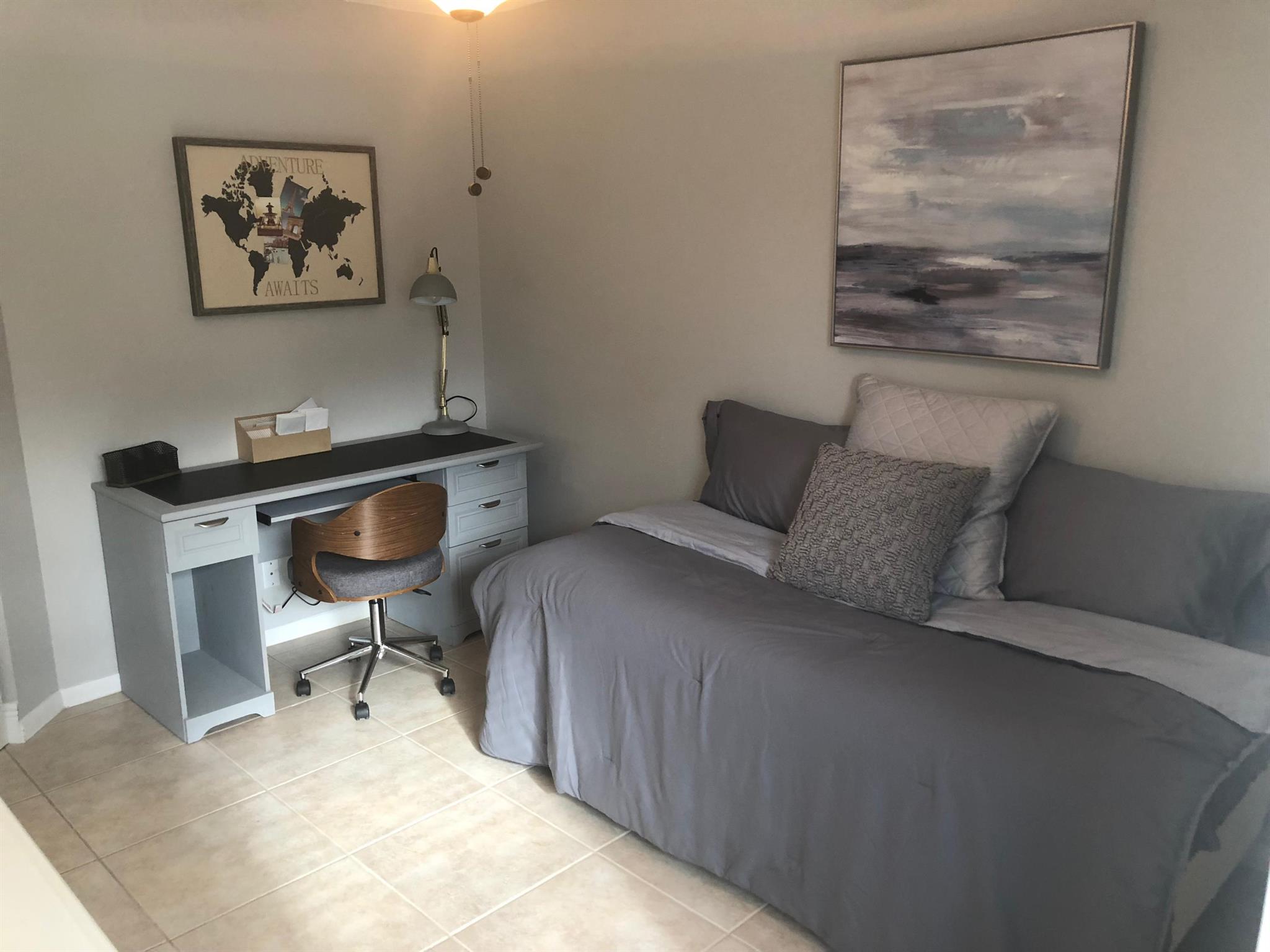 BEDFORD MEWS AT WELLINGTO - Residential Lease