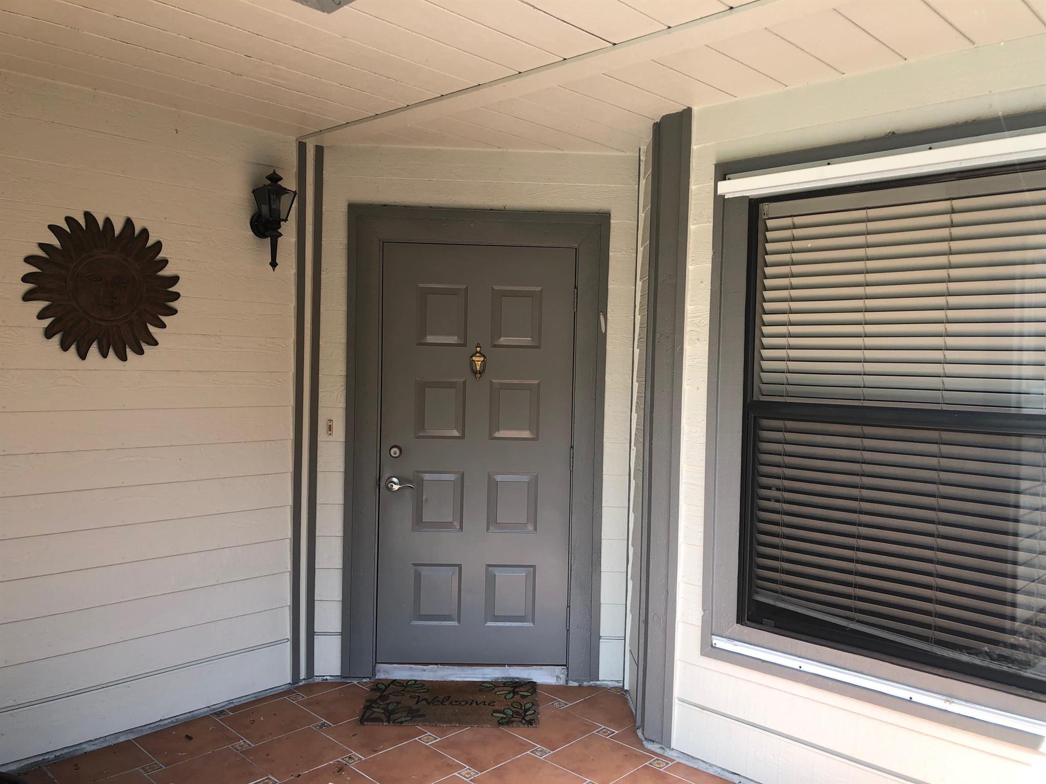 BEDFORD MEWS AT WELLINGTO - Residential Lease