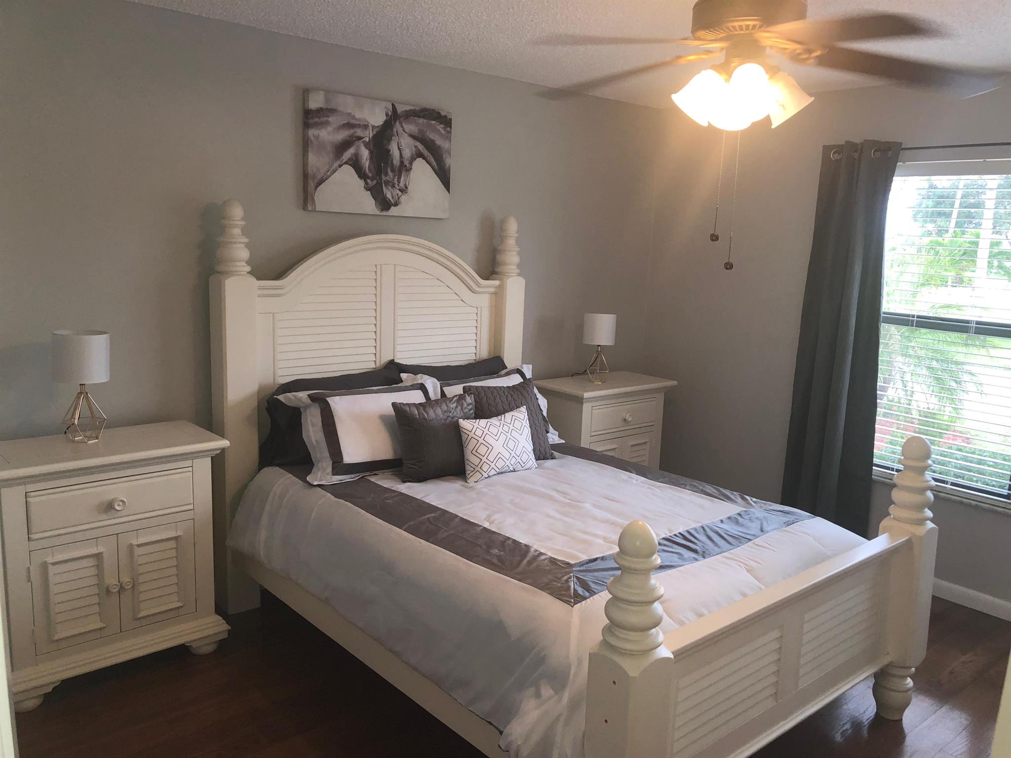 BEDFORD MEWS AT WELLINGTO - Residential Lease