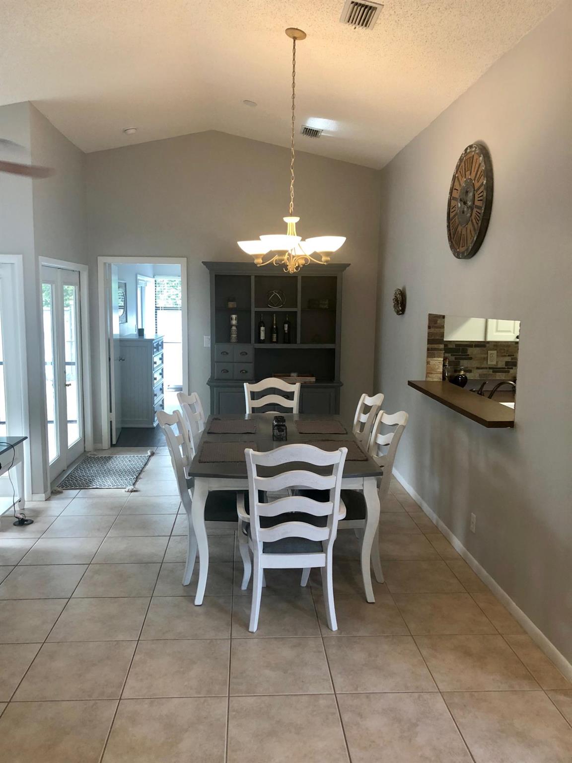 BEDFORD MEWS AT WELLINGTO - Residential Lease