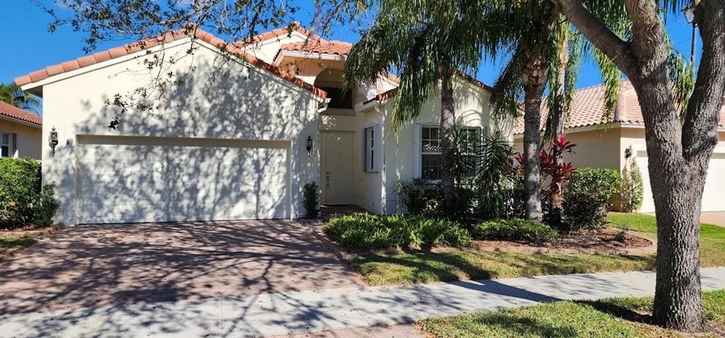 Photo of 336 NW Springview Loop, Port St Lucie, FL 34986 (MLS # R10858625)