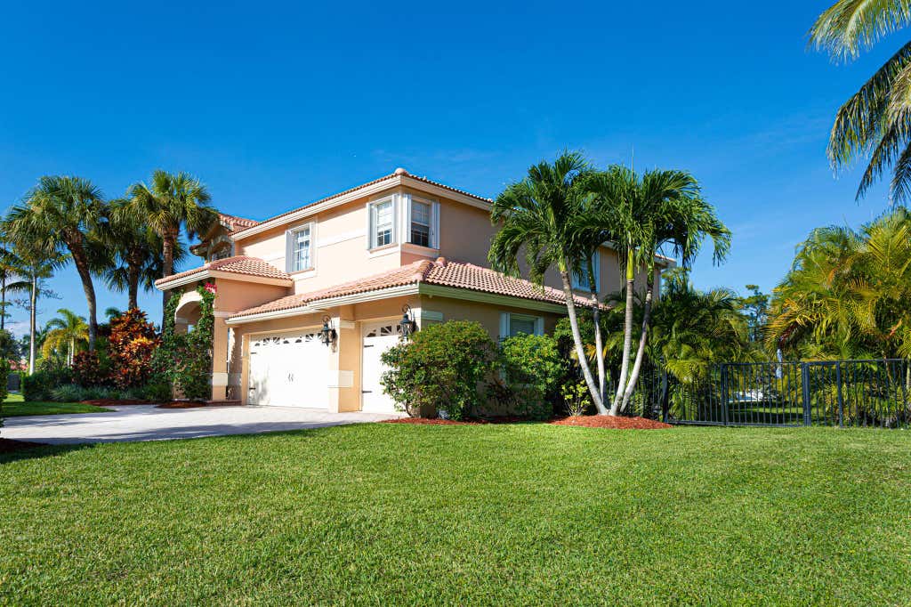 Photo of 621 Cypress Xing, Wellington, FL 33414 (MLS # R10897995)