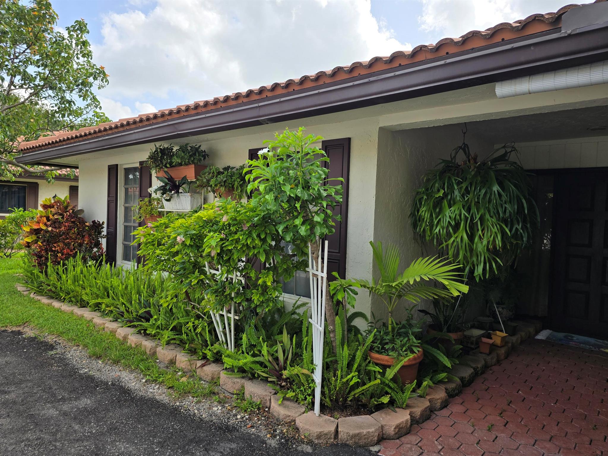 304 Knob Hill Boulevard