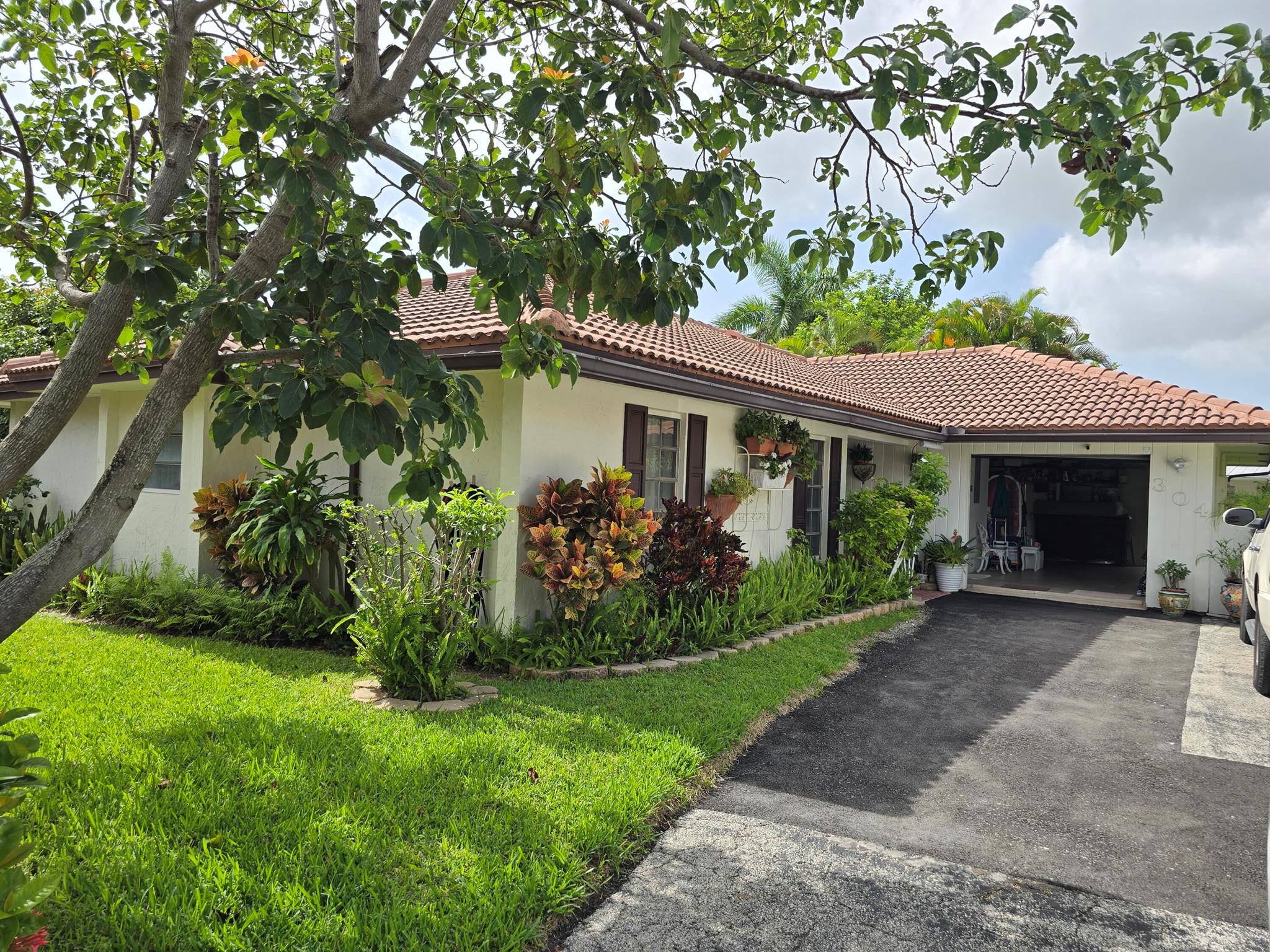 304 Knob Hill Boulevard
