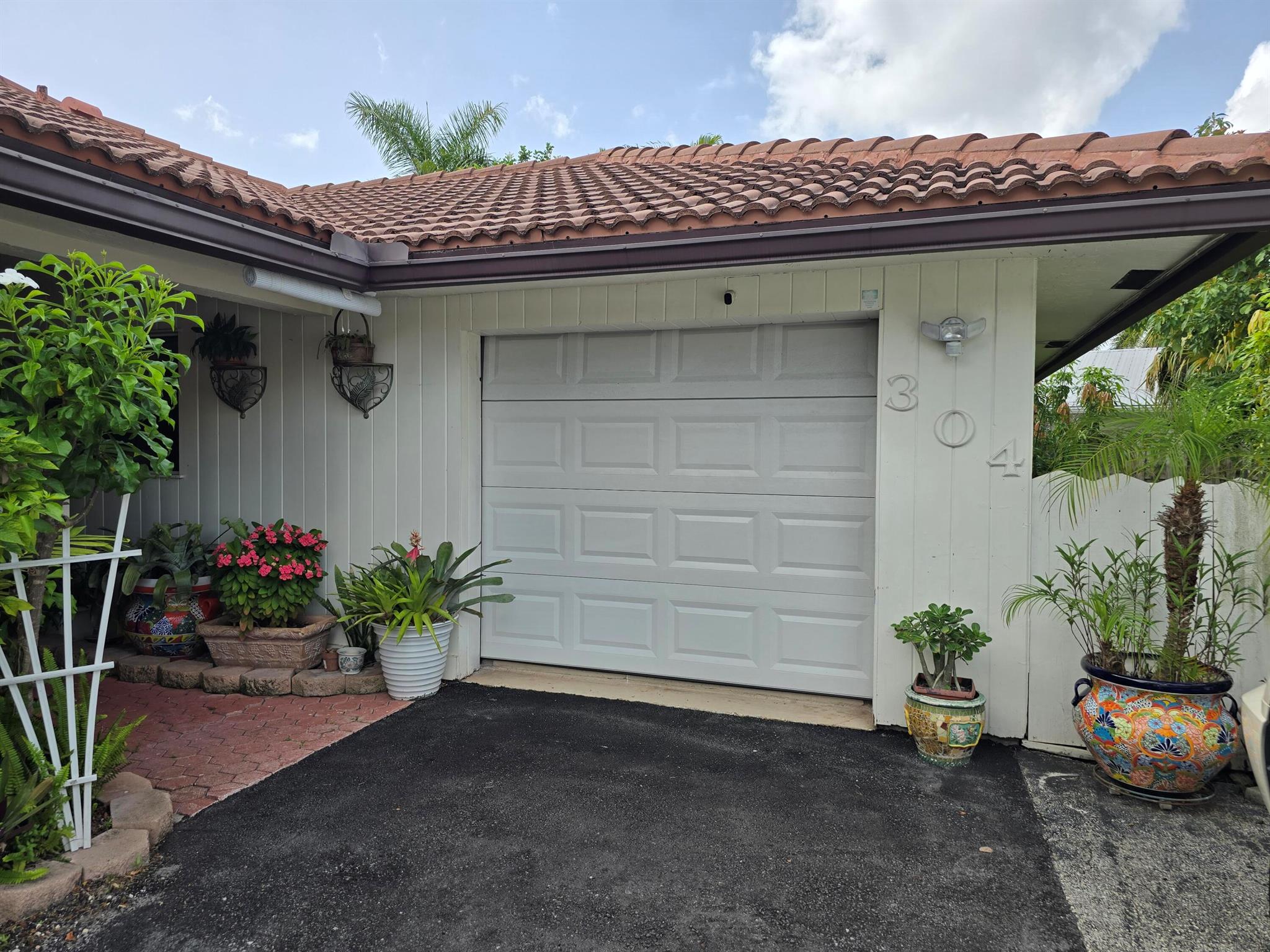 304 Knob Hill Boulevard