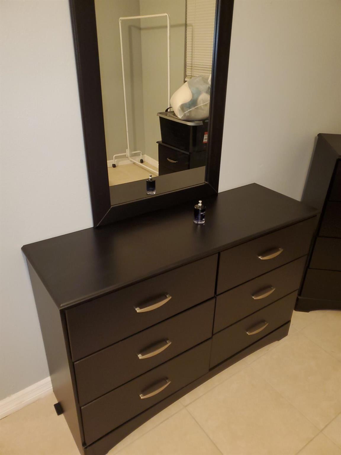 PARADISE PARK - Residential Lease