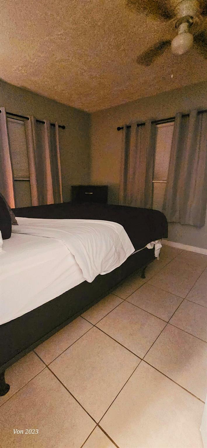 PARADISE PARK - Residential Lease