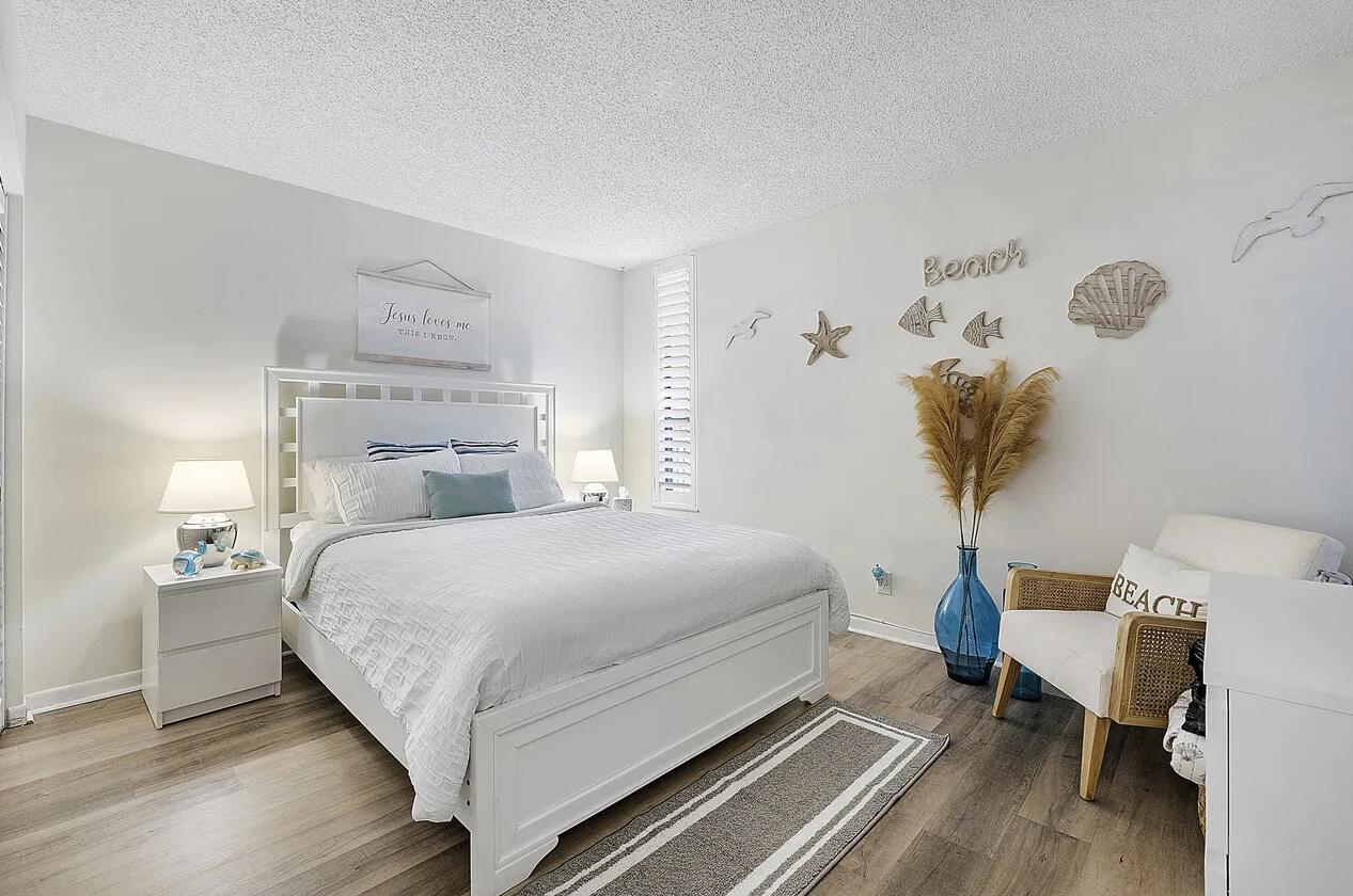 CORAL GATE II CONDO - Residential