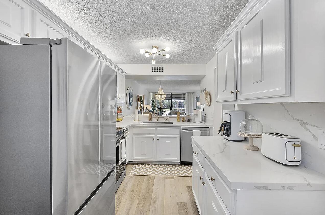 CORAL GATE II CONDO - Residential