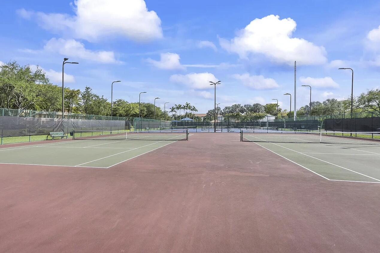 CORAL GATE II CONDO - Residential