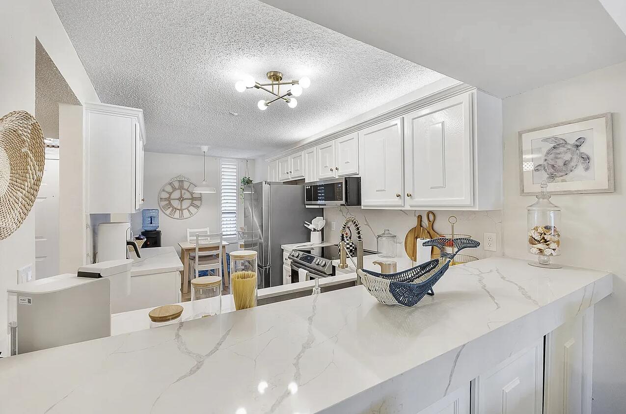 CORAL GATE II CONDO - Residential