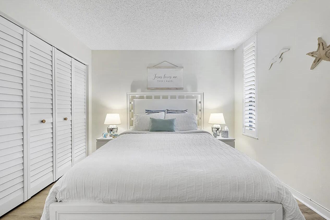 CORAL GATE II CONDO - Residential