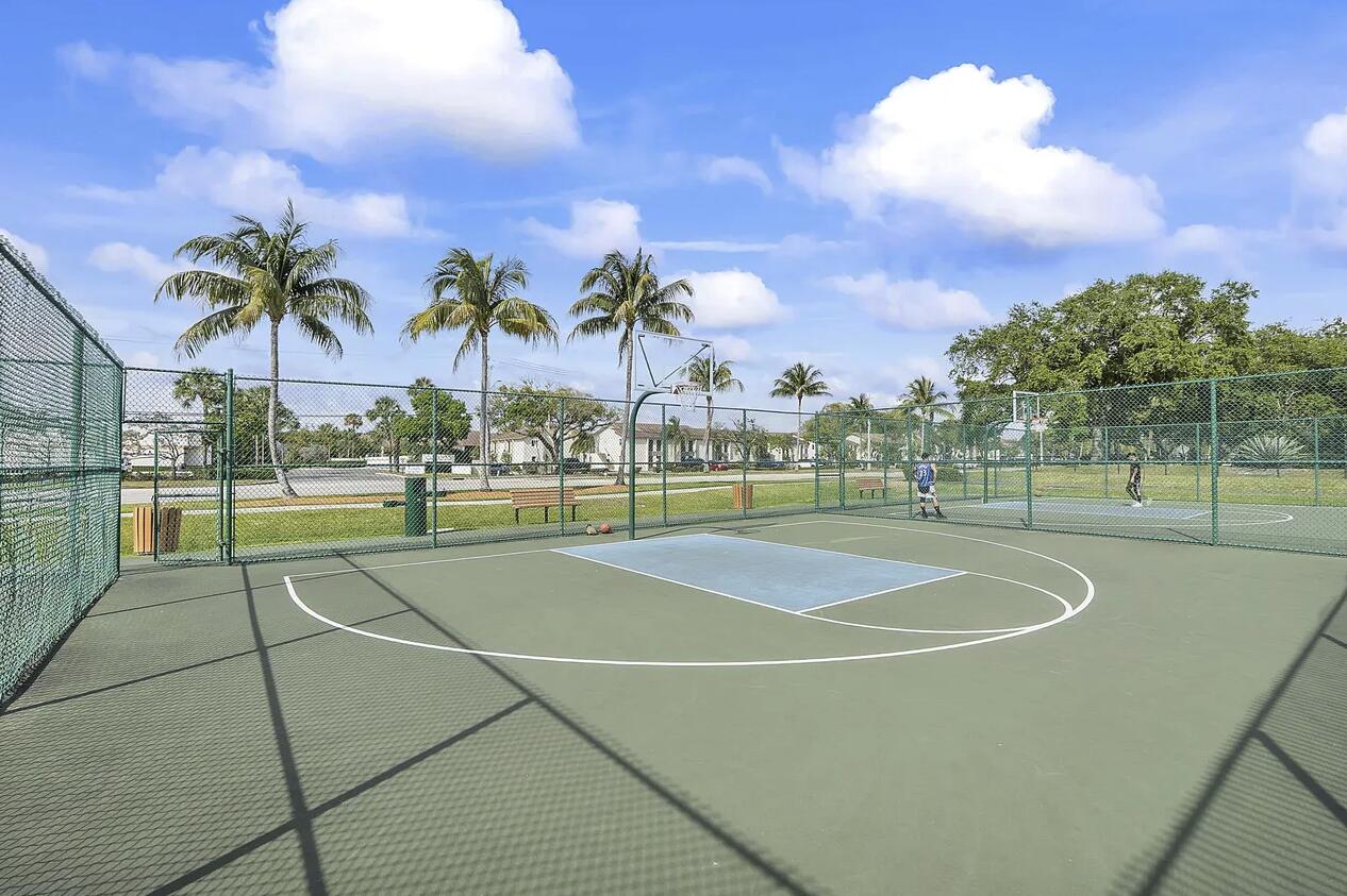 CORAL GATE II CONDO - Residential