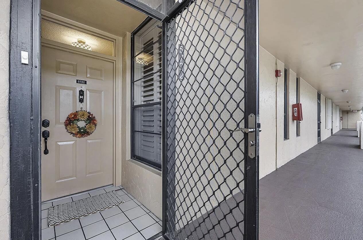 CORAL GATE II CONDO - Residential