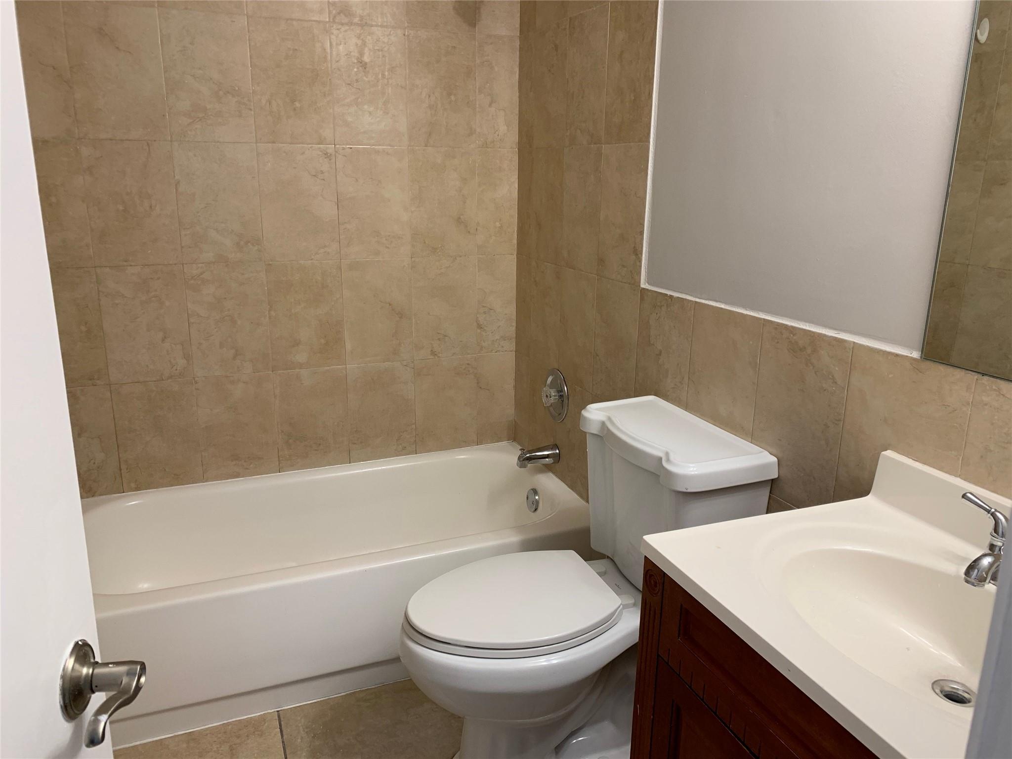 4111 Stirling Rd 401