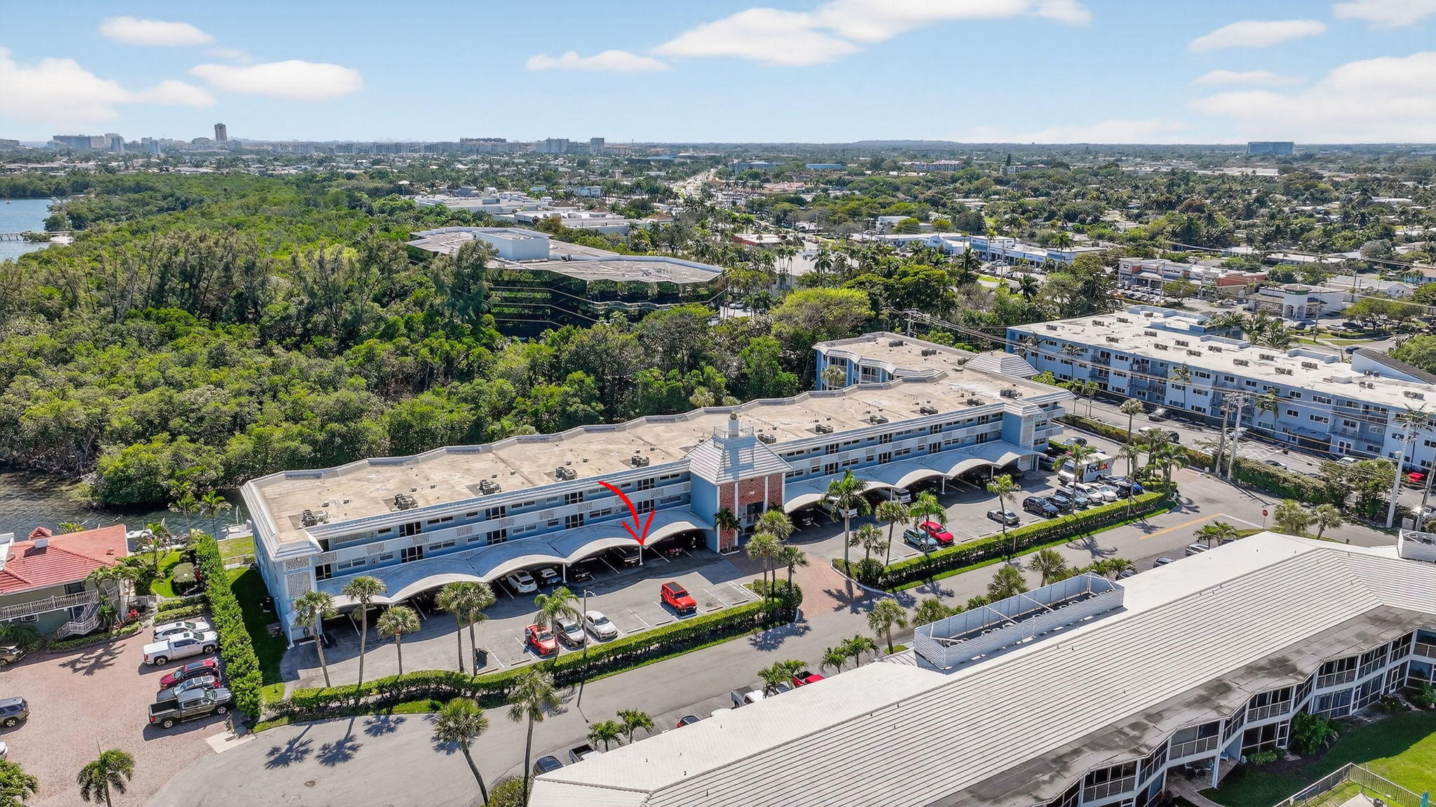 HARBOUR EAST HOUSE CONDO - Residential