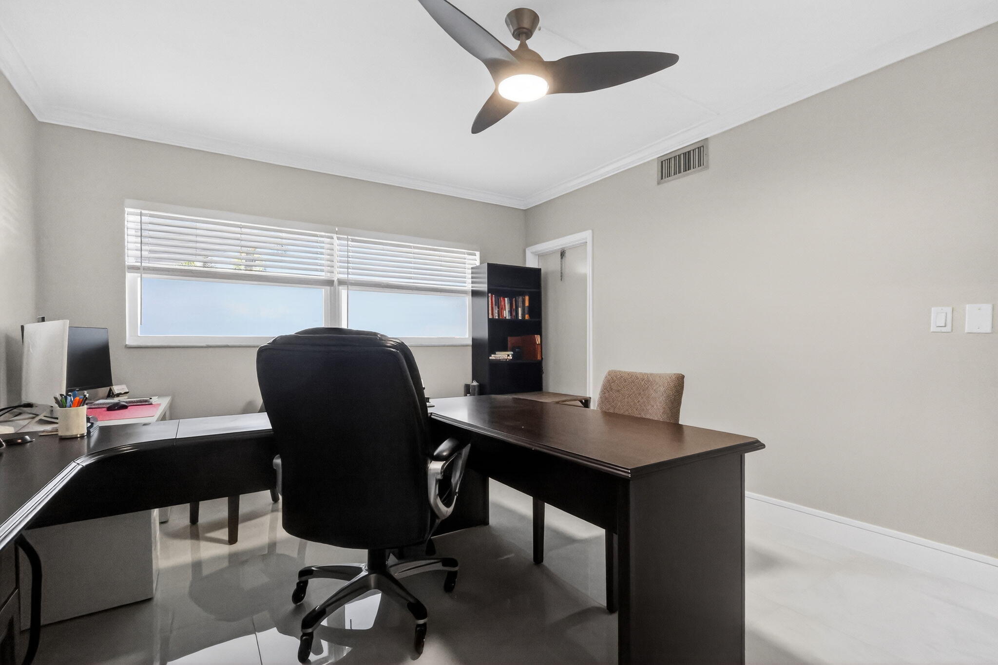 HARBOUR EAST HOUSE CONDO - Residential