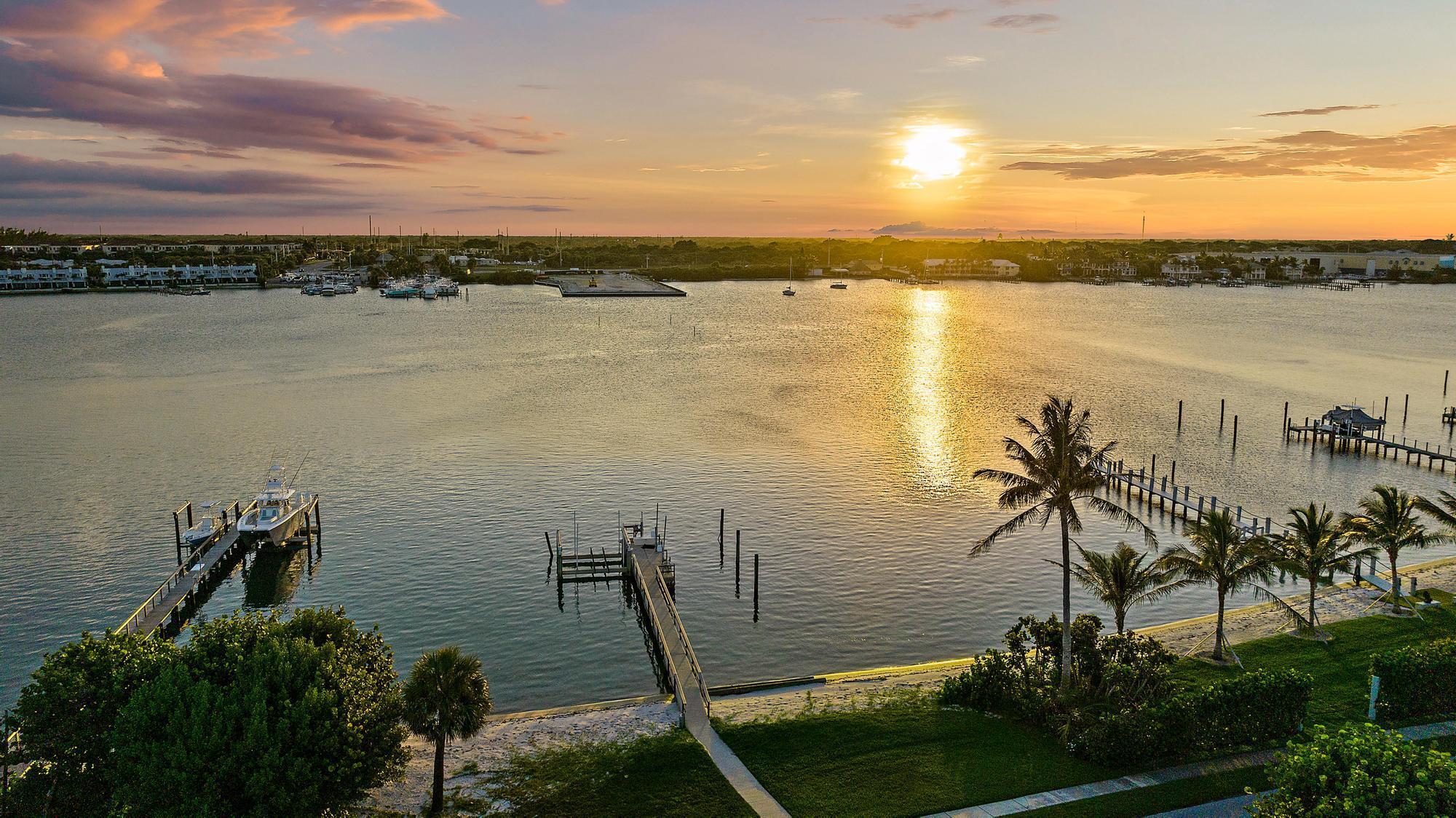 BLOWING ROCKS - Residential