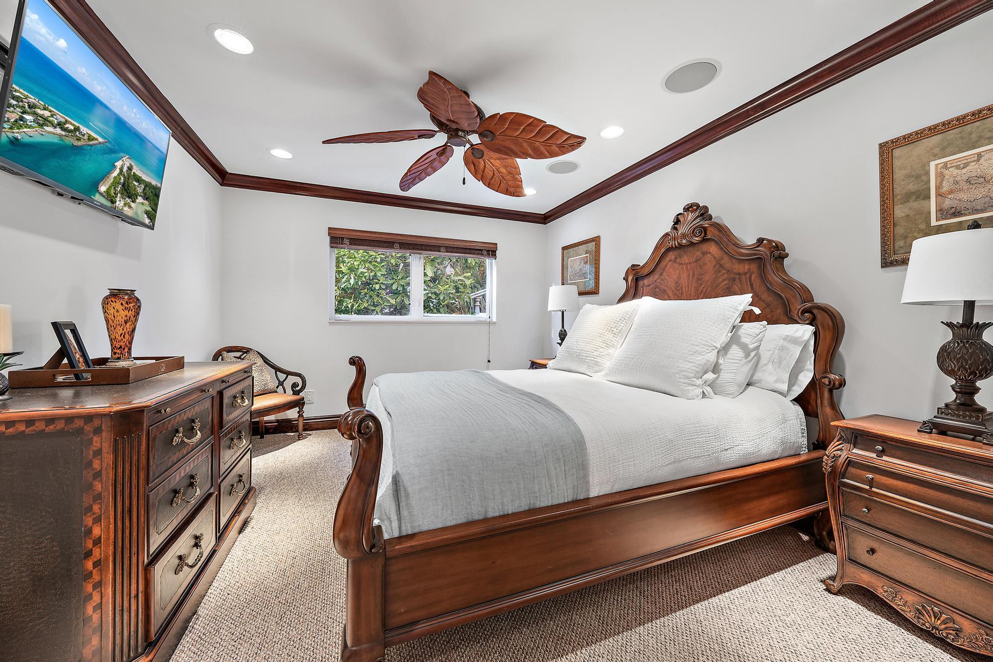 BLOWING ROCKS - Residential