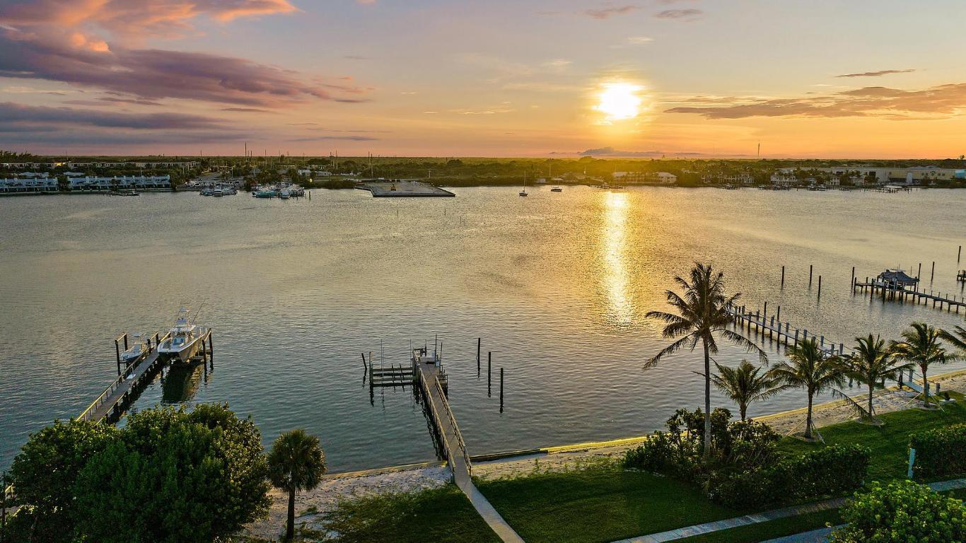 BLOWING ROCKS - Residential