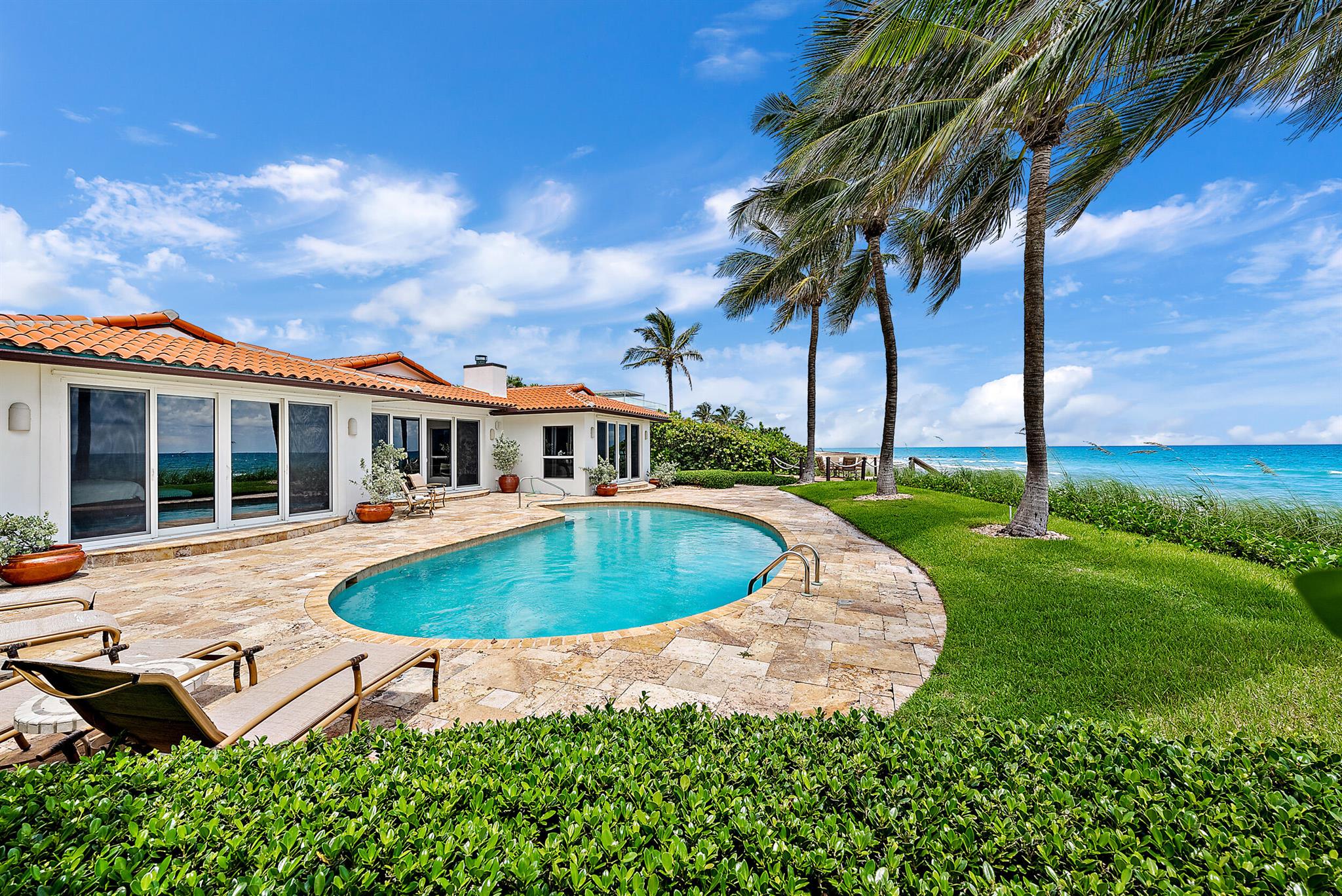 BLOWING ROCKS - Residential