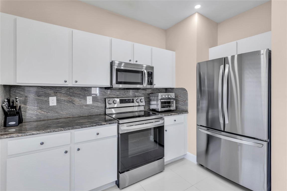 1245 SW 48th Terrace