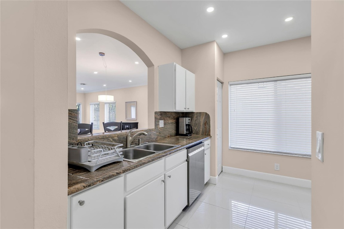 1245 SW 48th Terrace