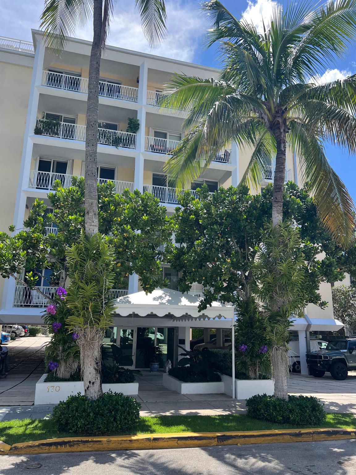 EVERGLADES PLAZA CONDO - Residential Lease