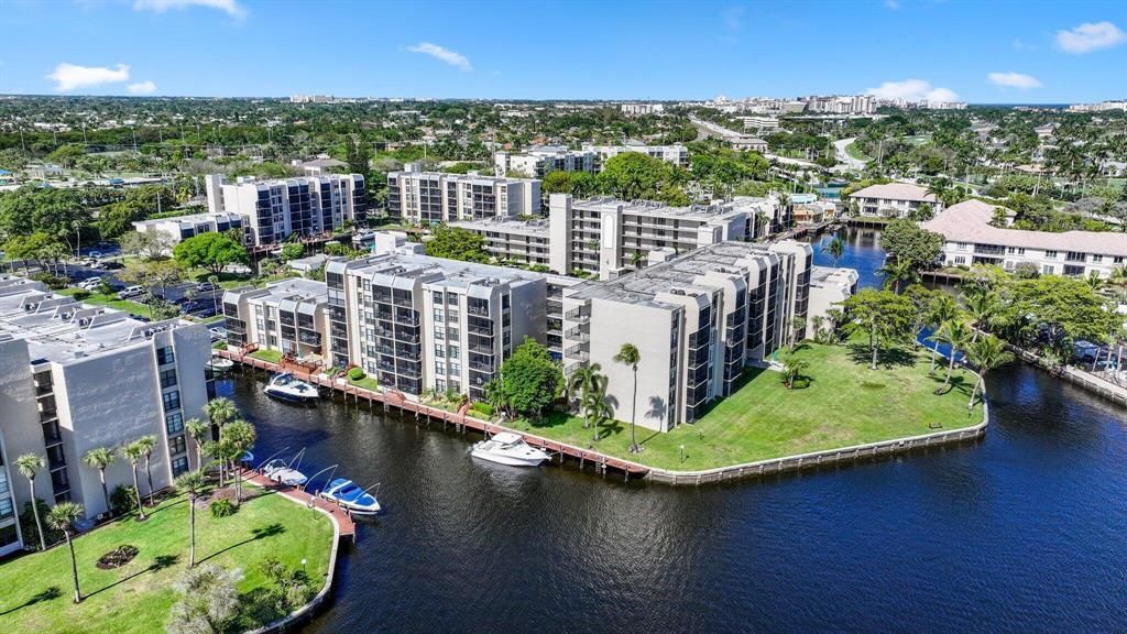 Photo of 9 Royal Palm Way #102, Boca Raton, FL 33432 (MLS # B26034846)