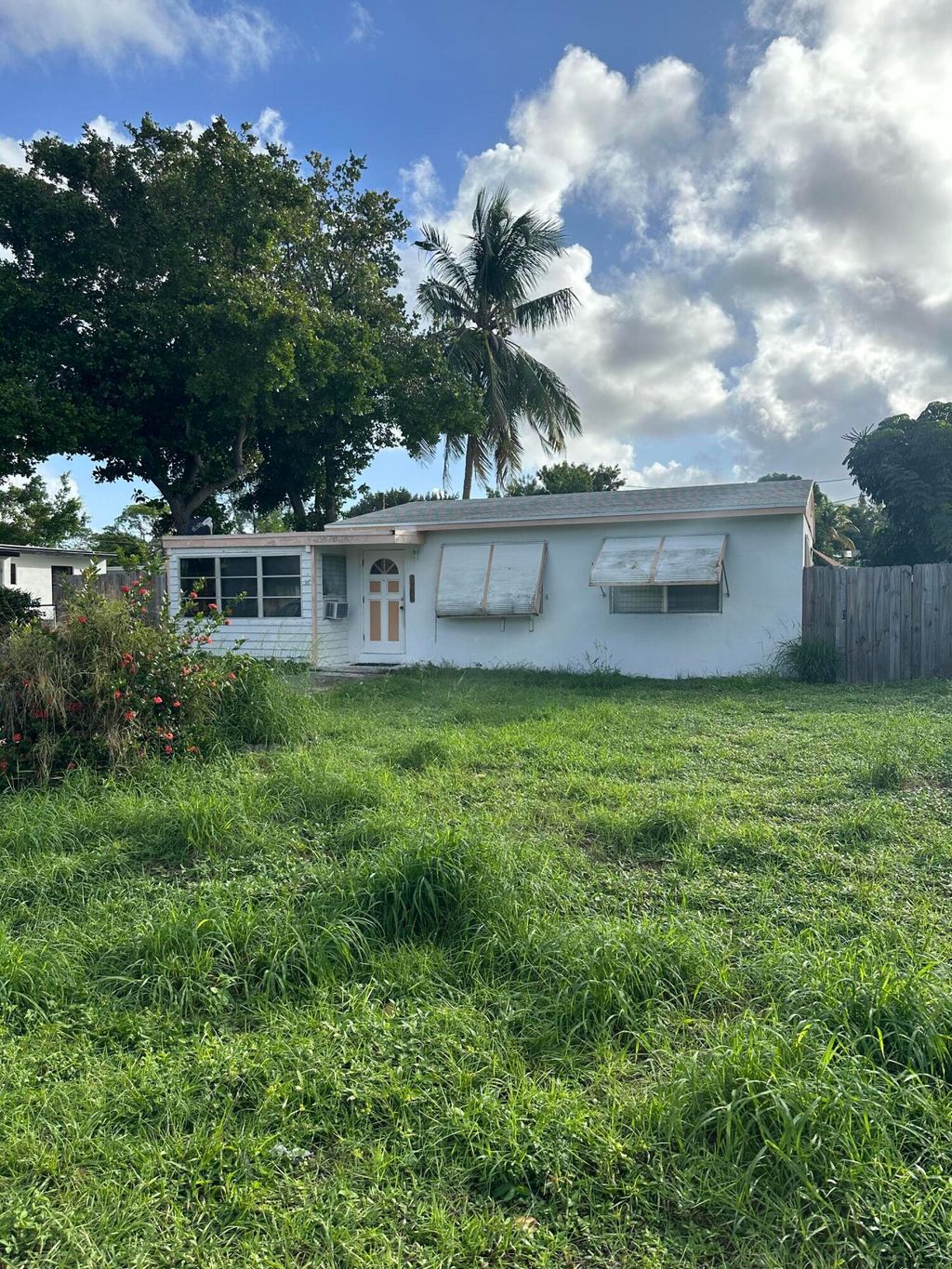 Photo of 3264 Ocean Parkway, Boynton Beach, FL 33435 (MLS # R11030691)