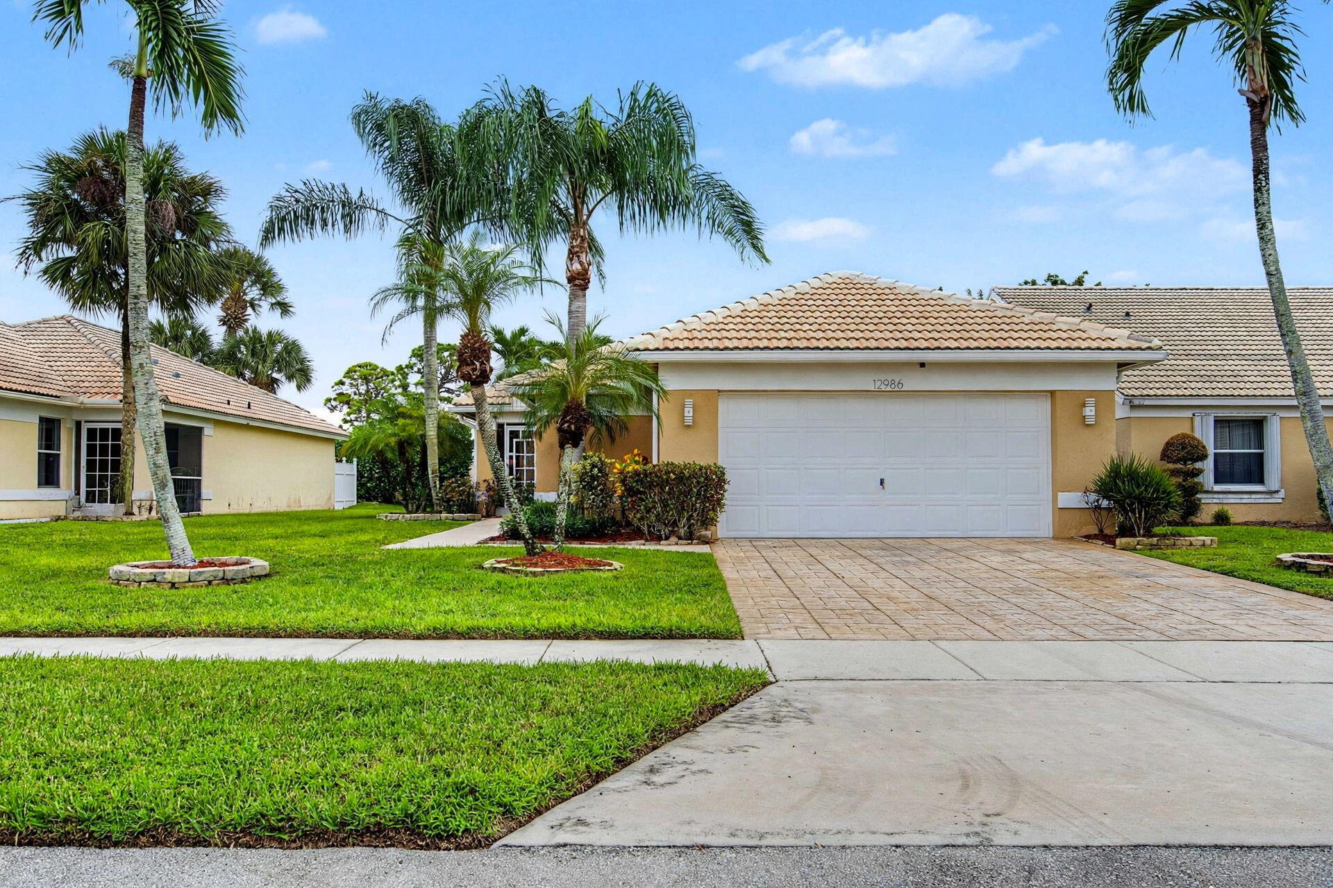 12986 Hampton Lakes Circle