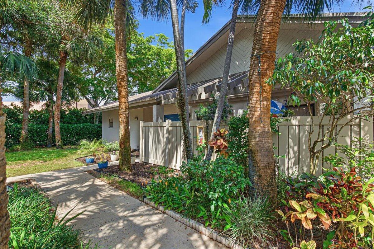 4846 NW 22ND Street 4160