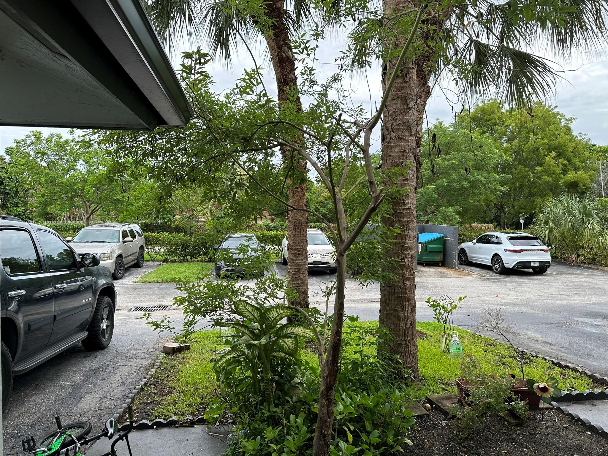 TOWNHOMES OF CAPRI ISLES - Residential