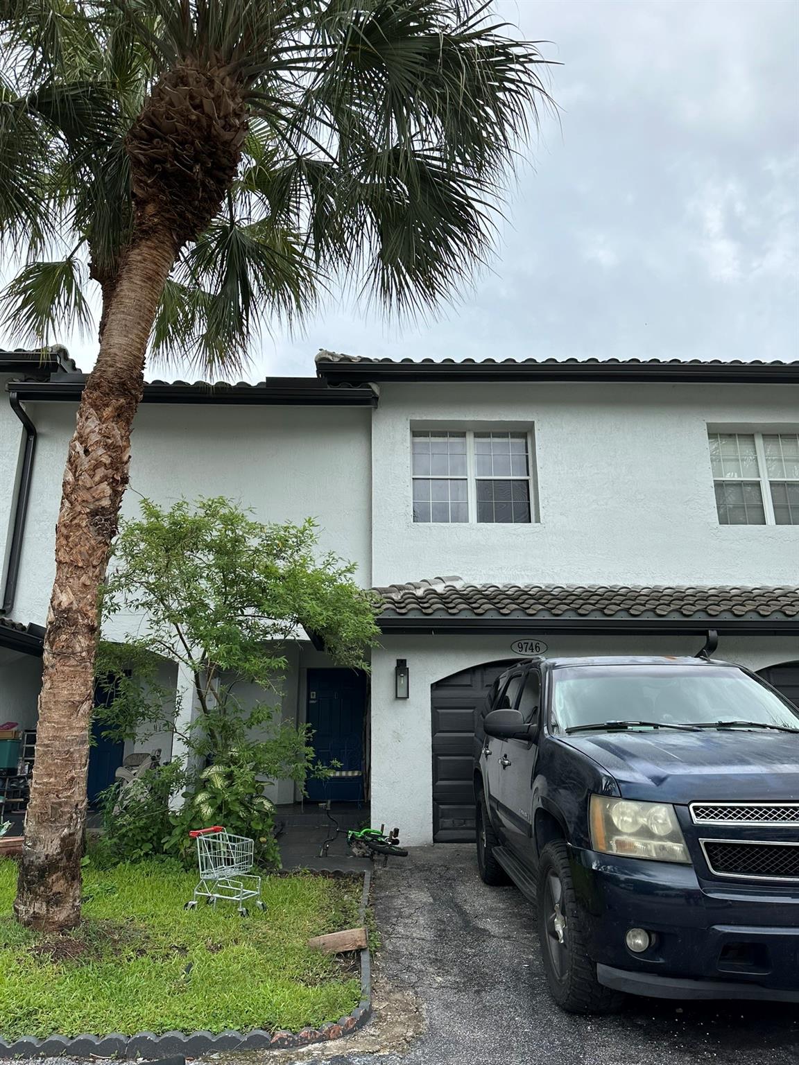 TOWNHOMES OF CAPRI ISLES - Residential