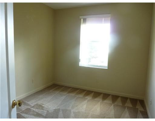 TOWNHOMES OF CAPRI ISLES - Residential