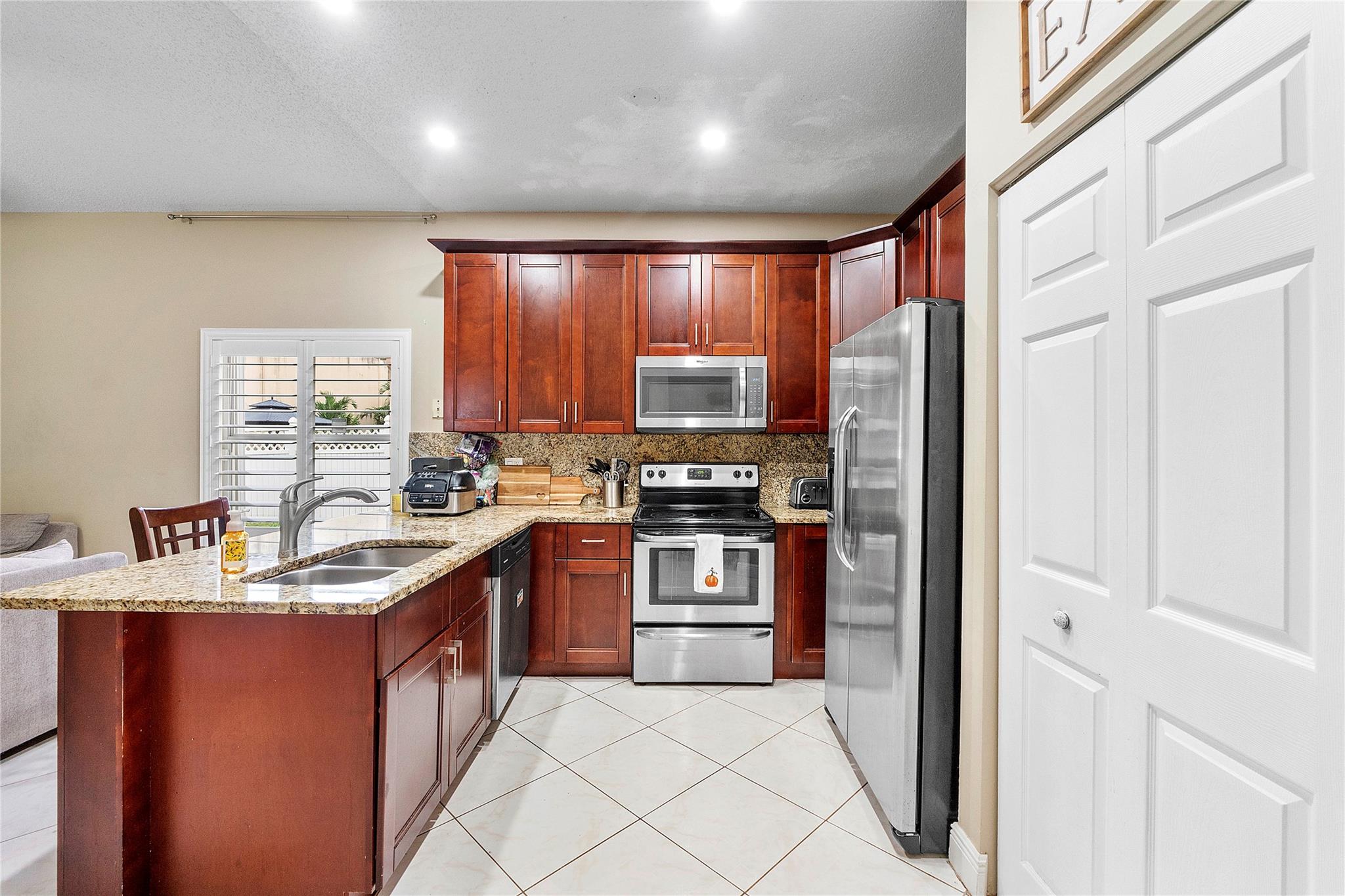 Cocobay 160-6 B - Residential