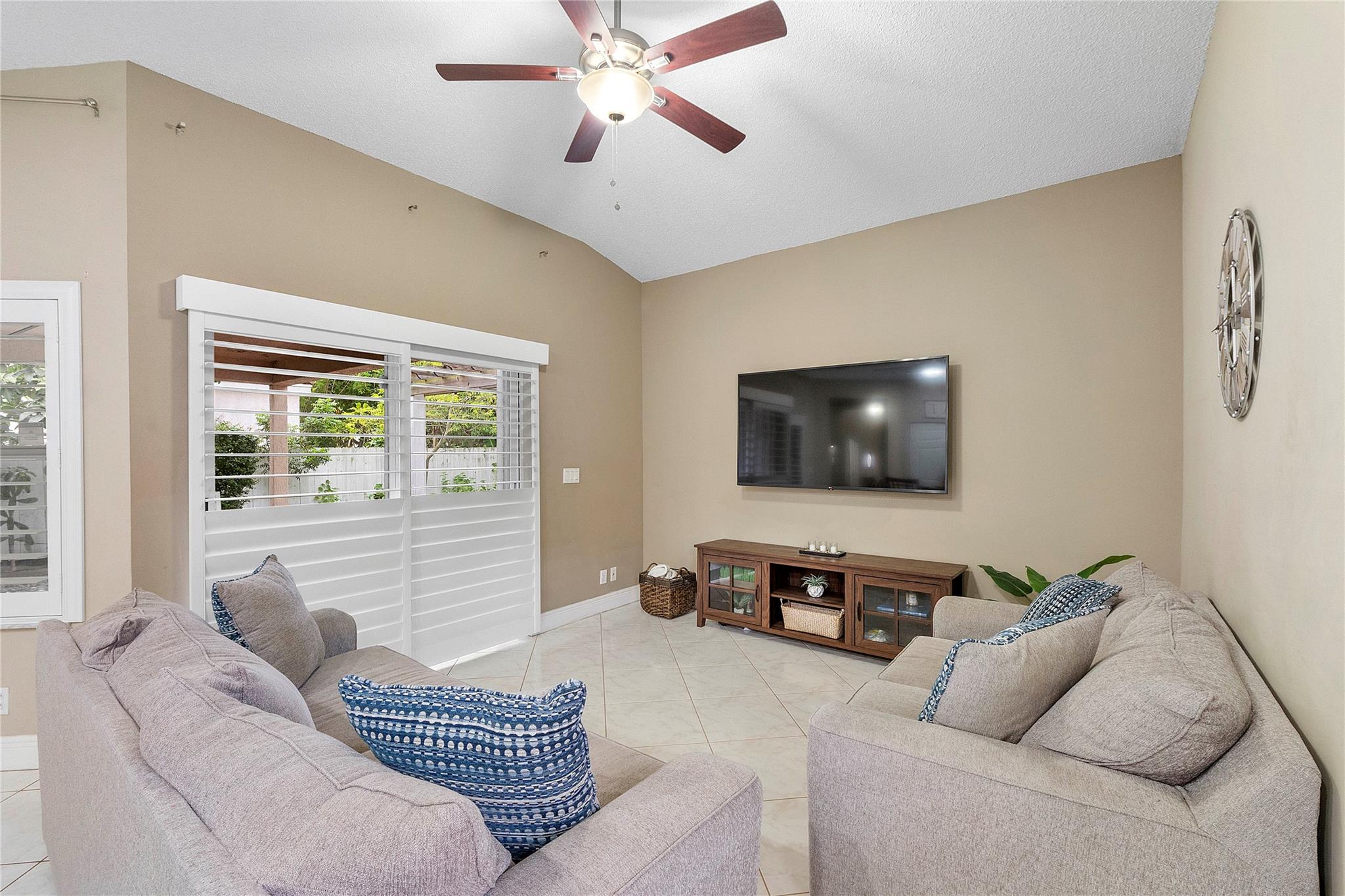 Cocobay 160-6 B - Residential