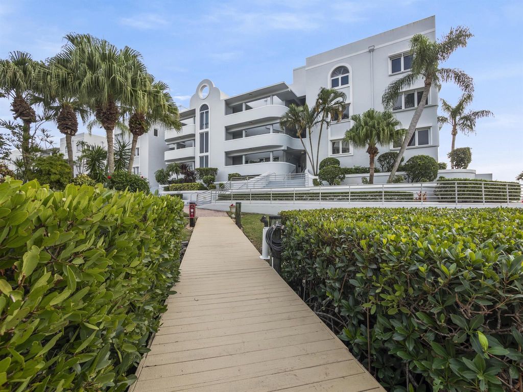 Photo of 1150 SW Chapman Way #304, Palm City, FL 34990 (MLS # R10947349)