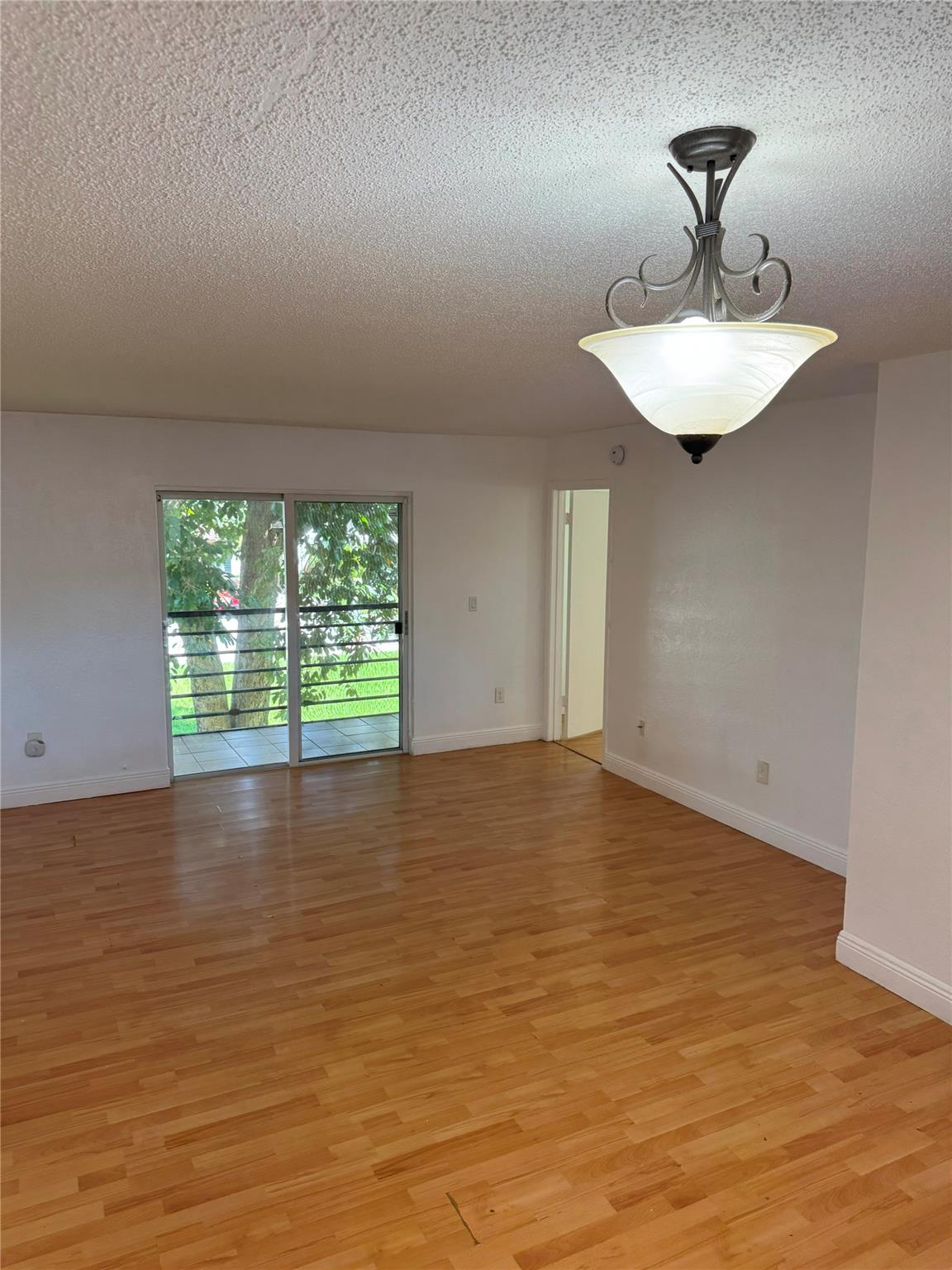 Monterey Condominum - Residential