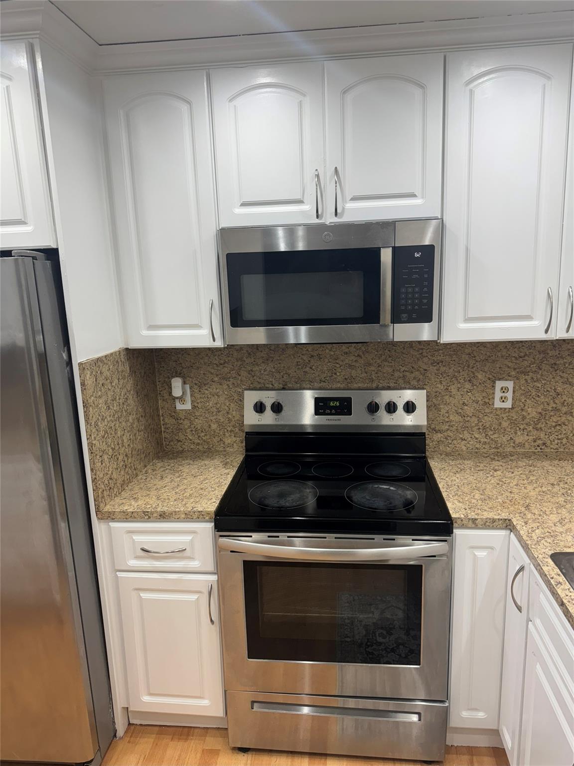 View photos, virtual tours, details... 851 NE 209th Ter 202