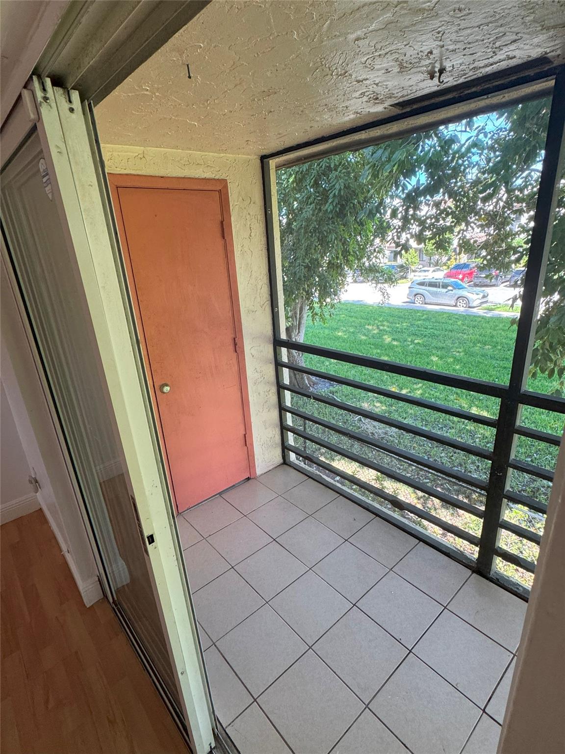 Monterey Condominum - Residential