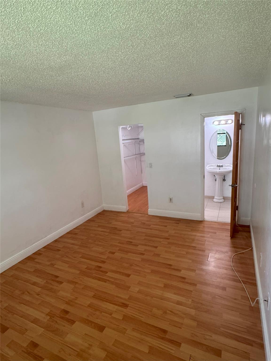 Monterey Condominum - Residential