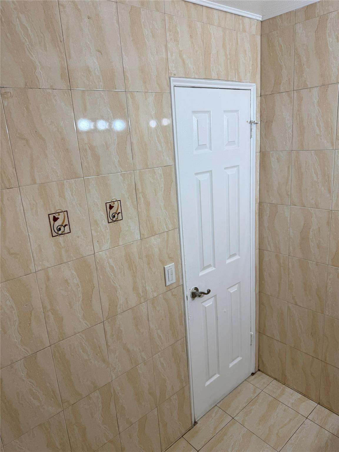 Monterey Condominum - Residential