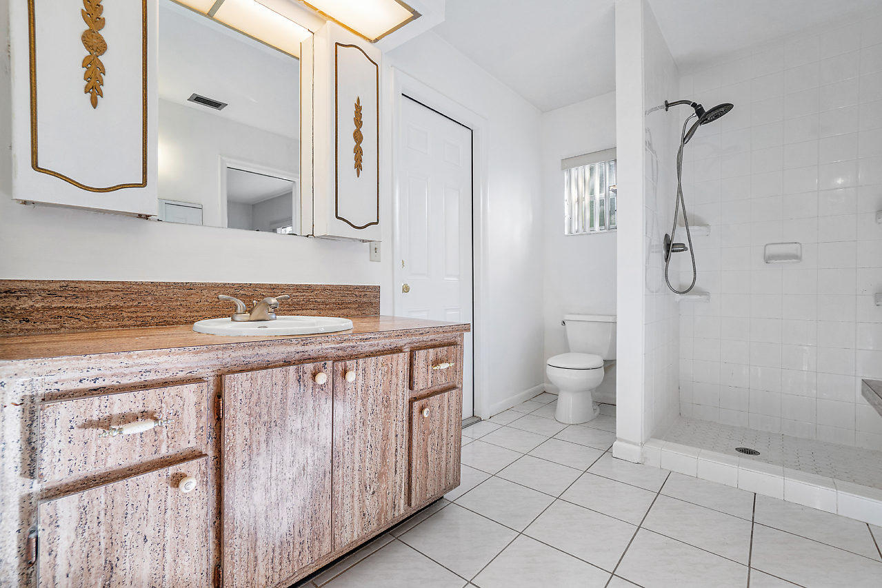 PALM BEACH GARDENS  Plat 6 - Residential